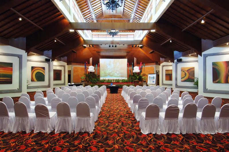 Bali Dynasty Resort Kuta Lombok Exterior foto
