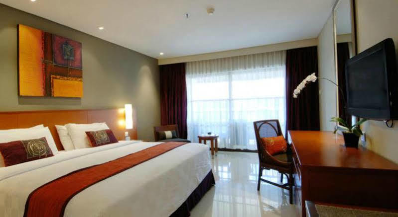 Bali Dynasty Resort Kuta Lombok Exterior foto