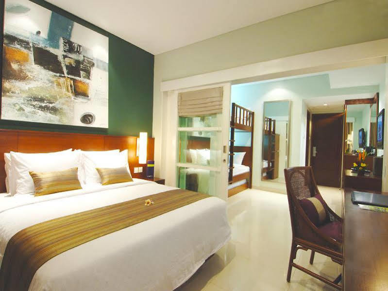 Bali Dynasty Resort Kuta Lombok Exterior foto